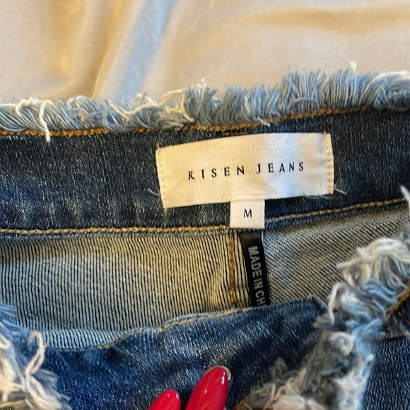 NWOT! Distressed Denim Risen stretchy Jean Shorts! 💜 - Picture 17 of 17
